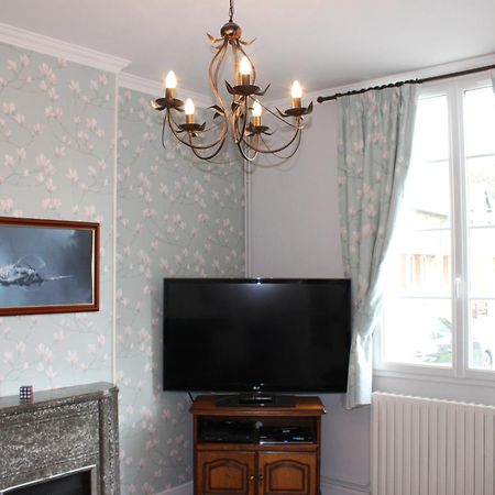 Le Clos Castel Raids Luaran gambar