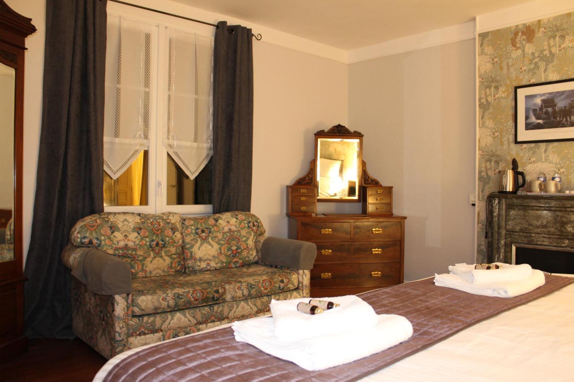 Le Clos Castel Raids Luaran gambar