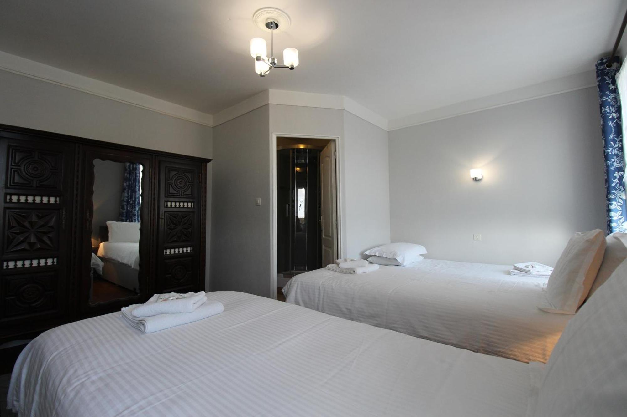 Le Clos Castel Raids Luaran gambar